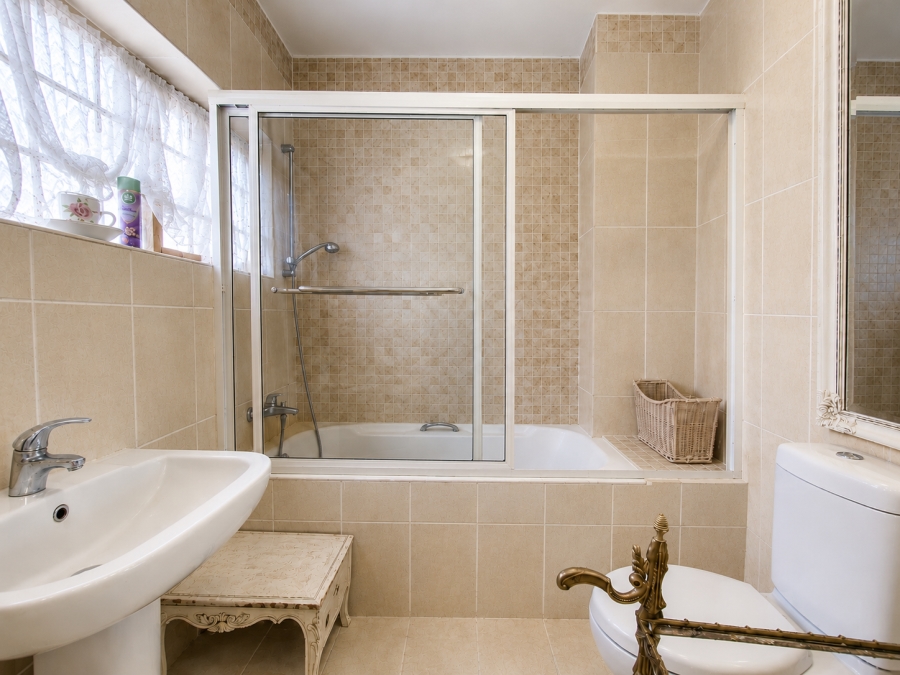 3 Bedroom Property for Sale in Wynberg Upper Western Cape